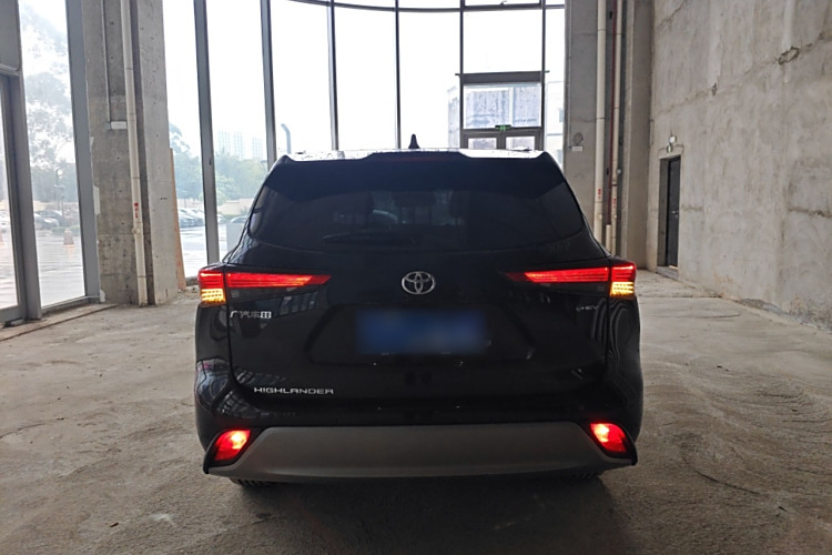 Toyota Highlander (Imported) 2024 car image #6