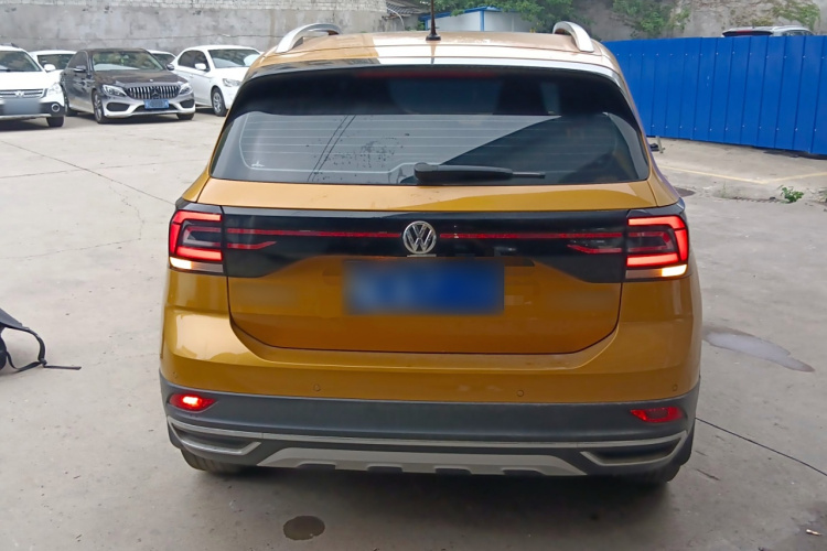 Volkswagen T-Cross 2020 car image #6