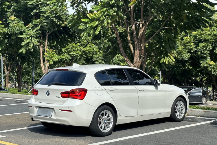 BMW 1 Series (Imported) 2018 car image #6