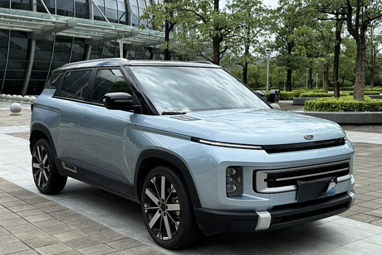 GEELY ICON 2023 car image #6