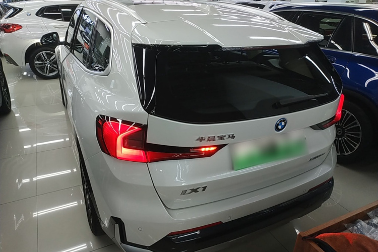 BMW iX1 2023 #6 BMW iX1 2023 imagem de carro #6