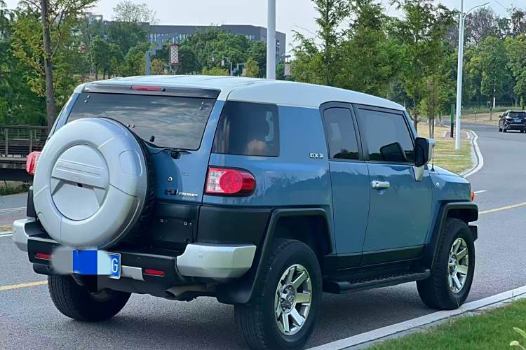 Toyota FJ Cruiser 2018 car image #6