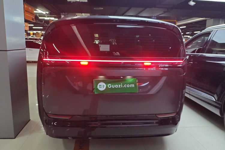 理想汽车 理想MEGA 2024 汽车图片 #6