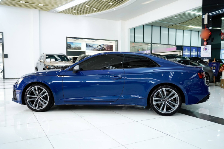 Audi S5 2023 car image #6