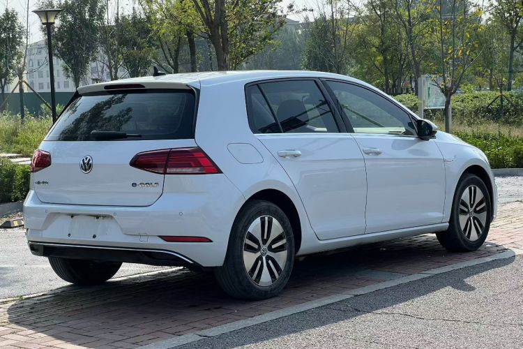 Volkswagen Golf Pure Electric 2020 image de voiture #6