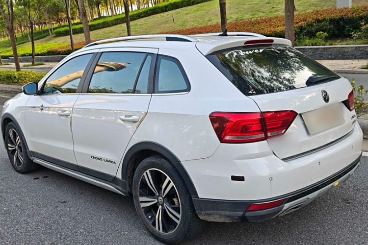 Volkswagen Cross Lavida 2016 immagine di auto #6