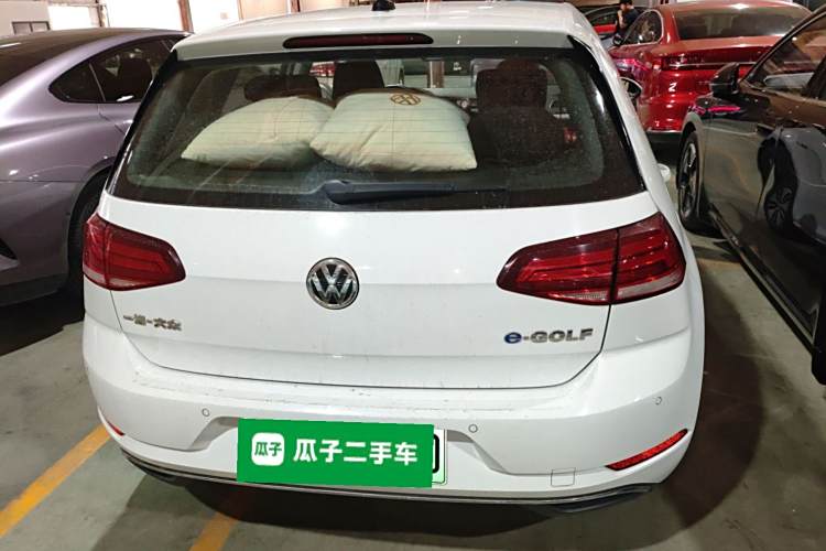 Volkswagen Golf Pure Electric 2020 car image #6