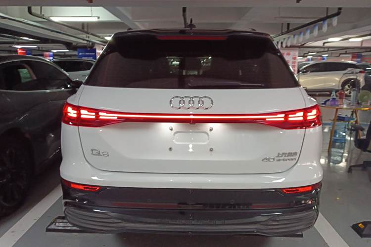 Audi Q5 e-tron 2023 #6 Audi Q5 e-tron 2023 immagine di auto #6