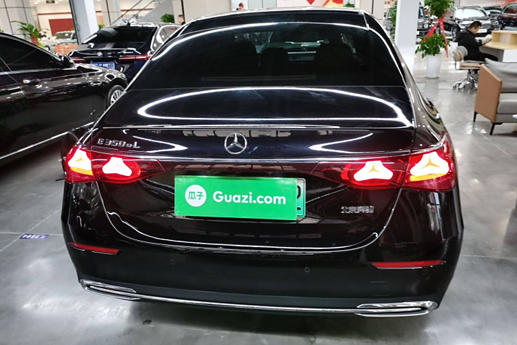 Mercedes-Benz E Class New Energy 2024 car image #6