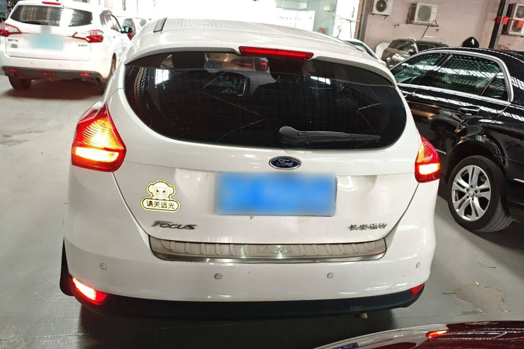 Ford Focus 2018 car image #6