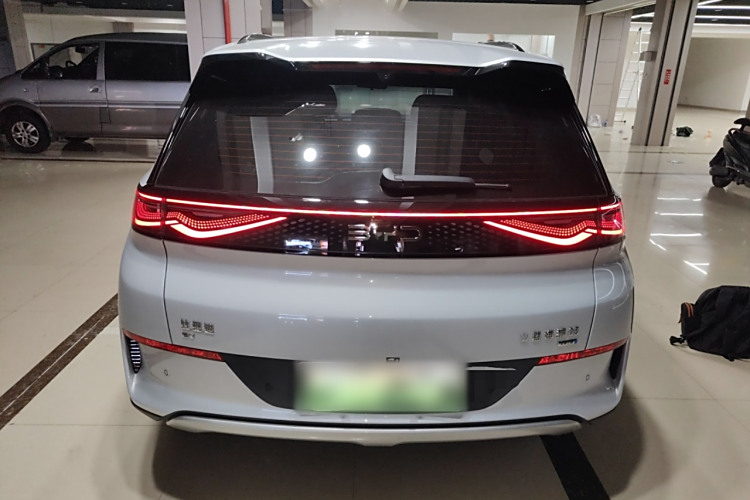 BYD Sea Lion 05 EV 2025 #6 BYD Sea Lion 05 EV 2025 car image #6