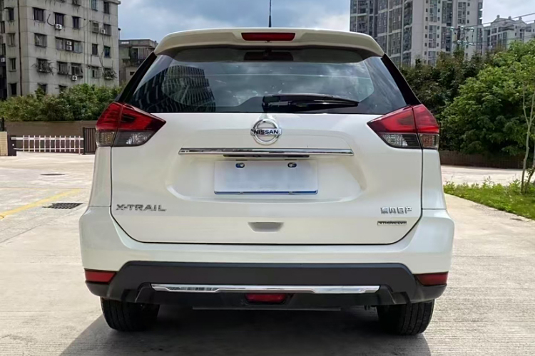 Nissan X-Trail 2019 immagine di auto #6