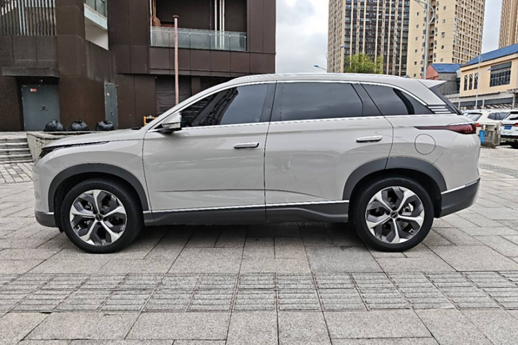 BYD Frigate 07 2023 #6 BYD Frigate 07 2023 car image #6