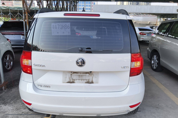 Skoda Yeti 2018 car image #6