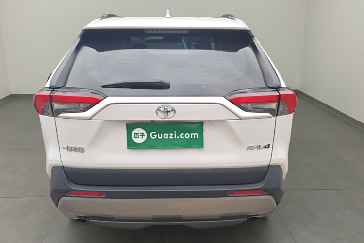 Toyota RAV4 (Imported) 2024 immagine di auto #6