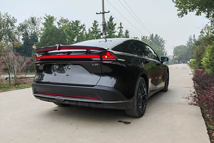 Deepal L07 2025 car image #6