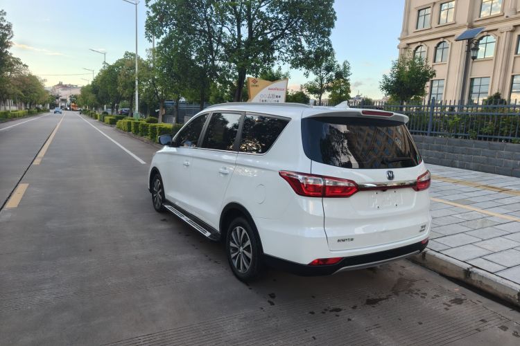 Changan Linmax 2018 car image #6