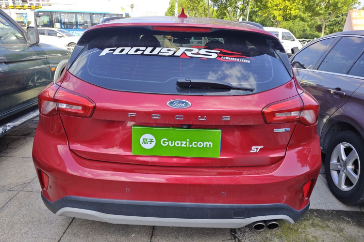 Ford Focus Active 2019 صورة سيارة #6