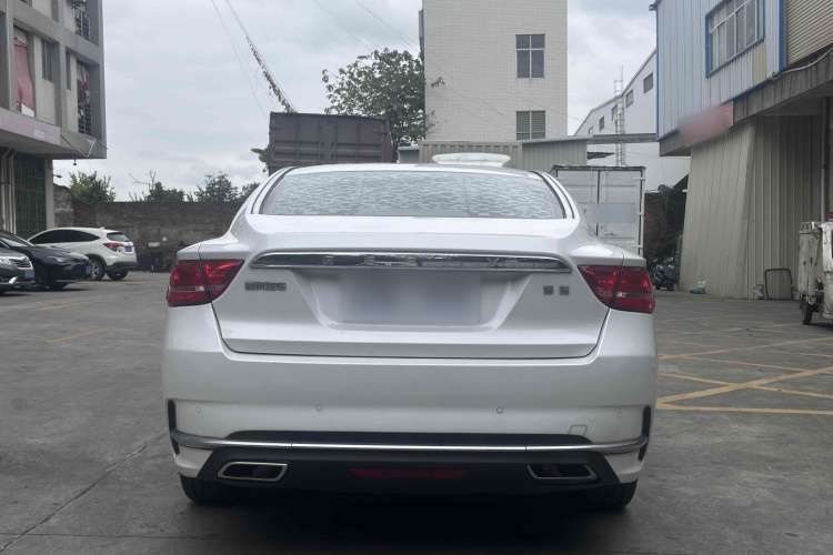 GEELY Ulion 2018 immagine di auto #6