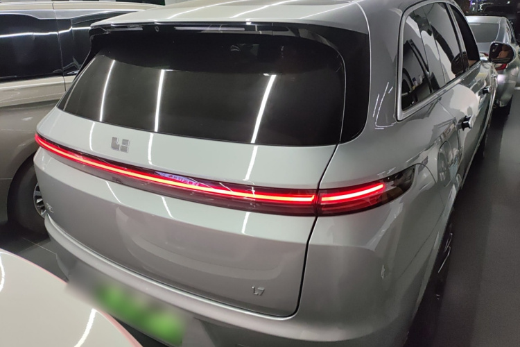 Li L7 2024 immagine di auto #6
