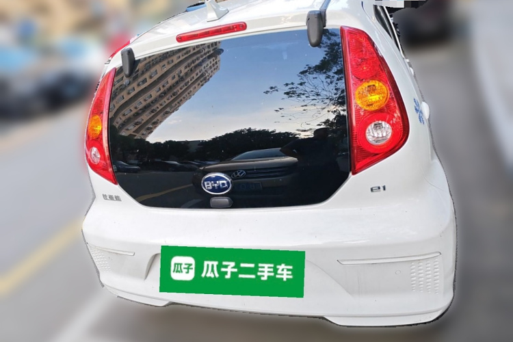 BYD e1 2020 car image #6