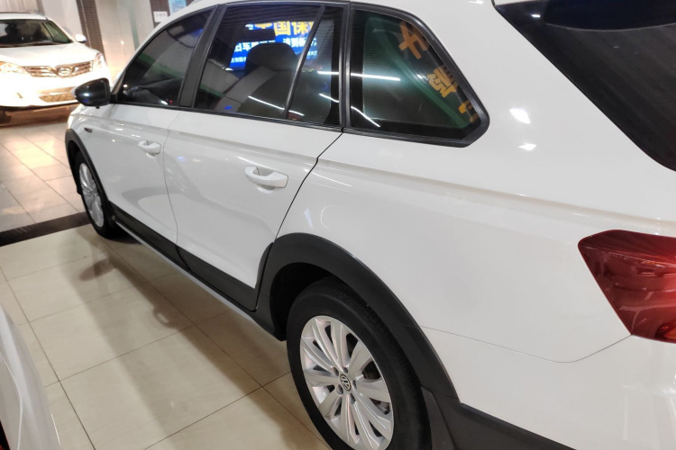 Volkswagen C-Trek 2019 immagine di auto #6