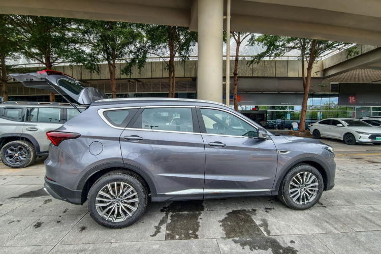 Jetour X70 PRO #6 Jetour X70 PRO car image #6