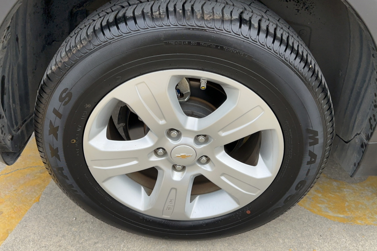 Chevrolet Captiva (Imported) 2016 car image #6