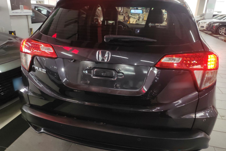 Honda VEZEL 2020 #6 Honda VEZEL 2020 car image #6