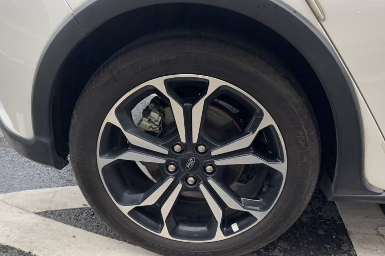 Ford Focus Active 2019 imagem de carro #6