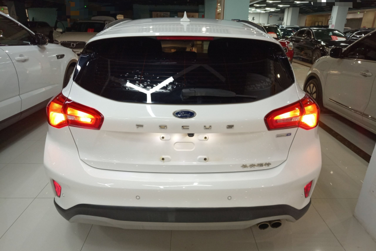 Ford Focus Active 2020 صورة سيارة #6