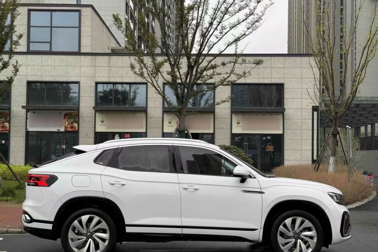 Volkswagen Tayron X 2022 car image #6