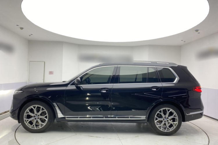 BMW X7 2023 #6 BMW X7 2023 car image #6