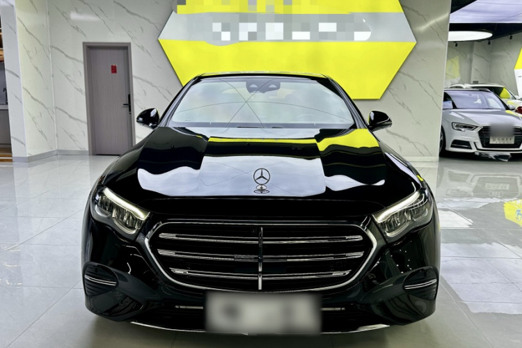 Mercedes-Benz E Class New Energy 2024 car image #6