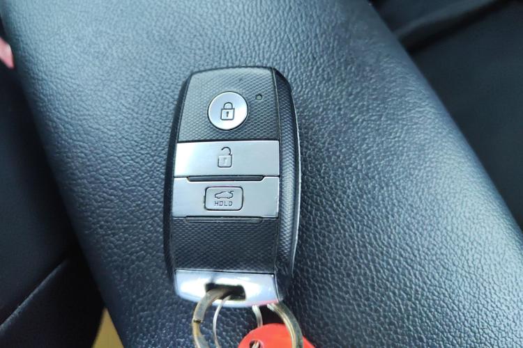 Kia Rio Cross 2019 صورة سيارة #6