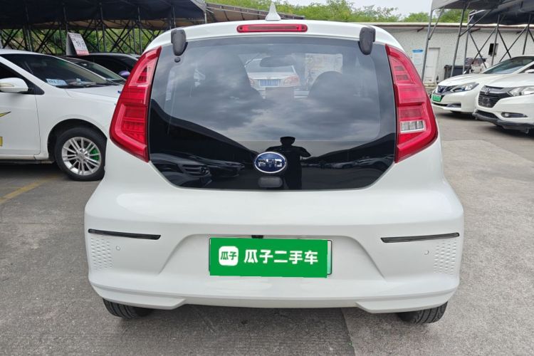 BYD e1 2019 car image #6