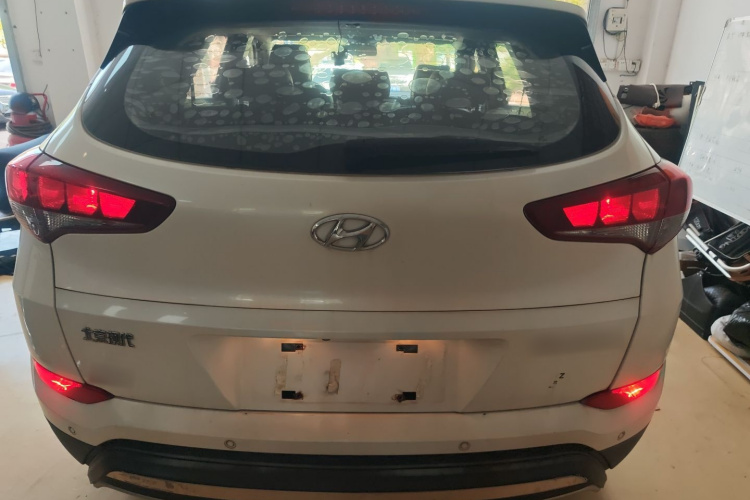 Hyundai Tucson (Imported) 2017 car image #6