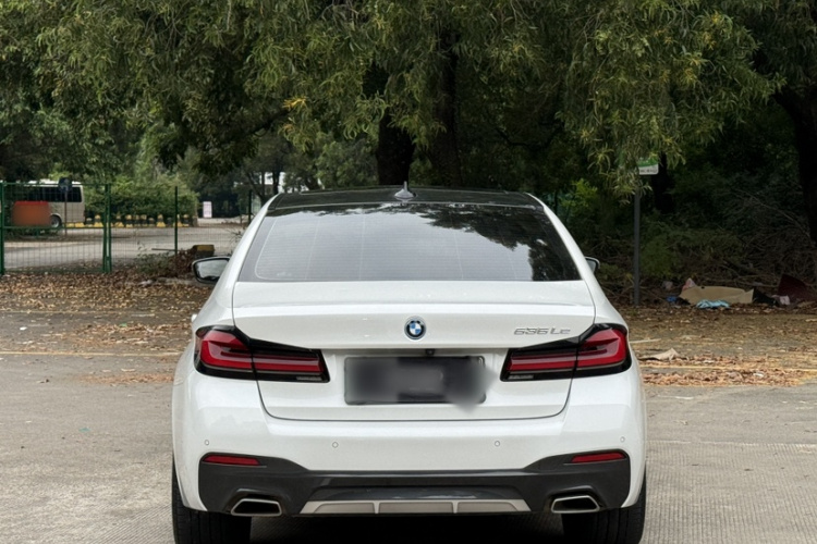 BMW M5 New Energy 2022 car image #6