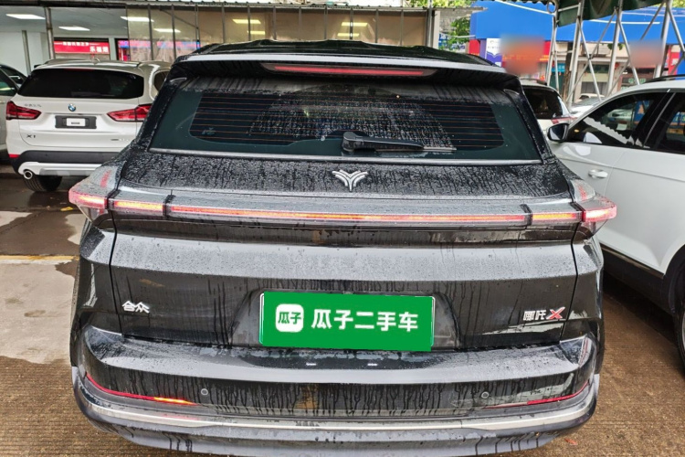 哪吒汽车 哪吒X 2023 汽车图片 #6