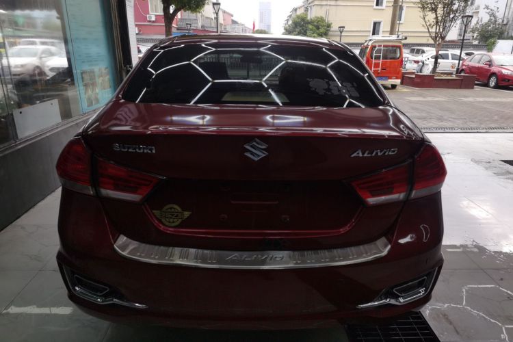 Suzuki Ciaz 2014 car image #6