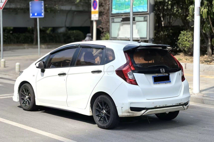 Honda Fit (Imported) 2020 #6 Honda Fit (Imported) 2020 immagine di auto #6