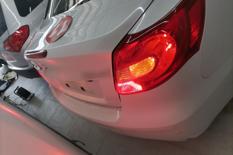 Suzuki Kizashi 2016 изображение автомобиля #6