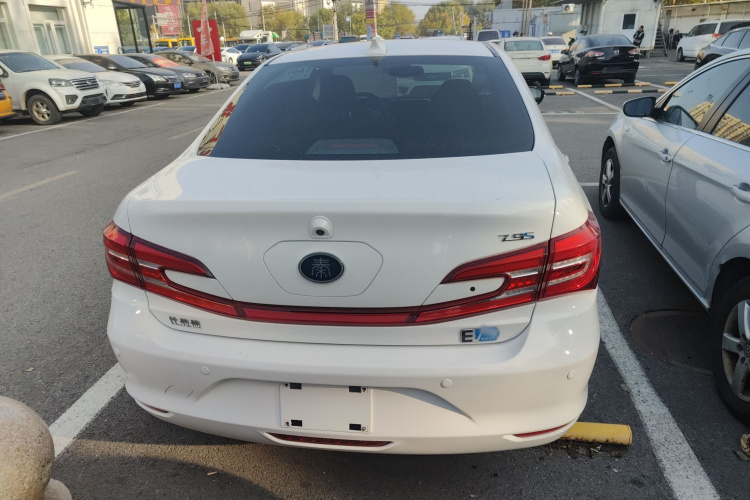 BYD Qin New Energy 2018 car image #6