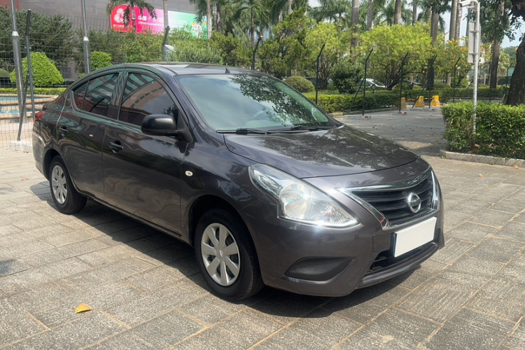 Nissan Sunny 2017 car image #6