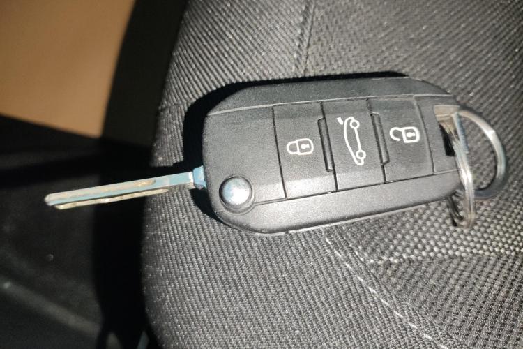 Citroen C4 C-Quatre 2019 #6 Citroen C4 C-Quatre 2019 car image #6