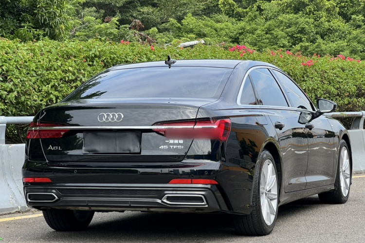 Audi A6 2021 car image #6