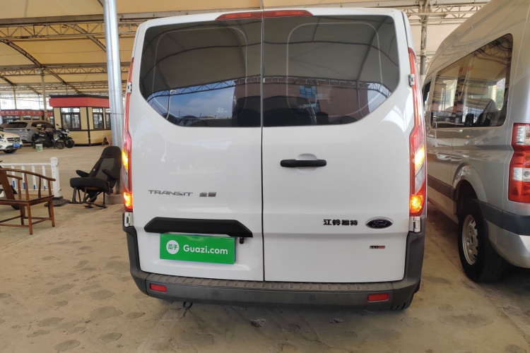 Ford Transit 2023 car image #6