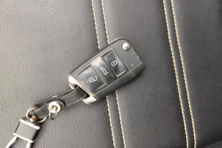 Volkswagen Sagitar 2022 immagine di auto #6