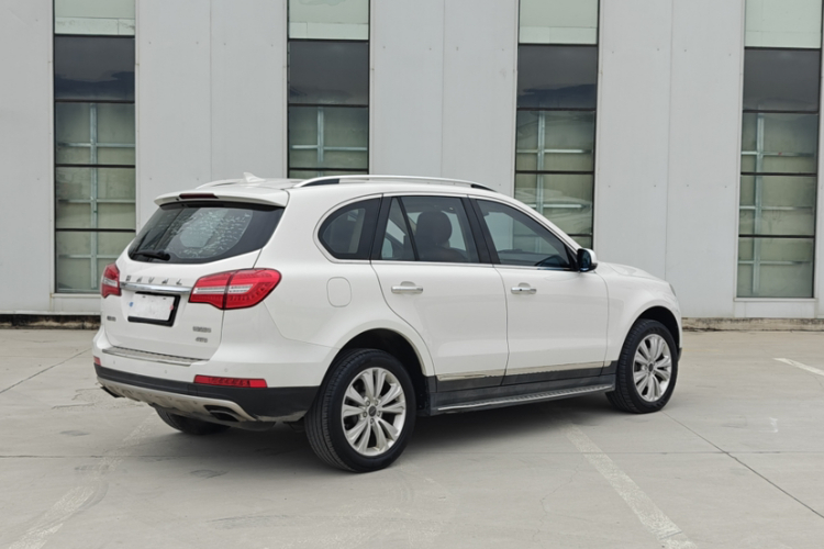 Haval H8 2015 car image #6