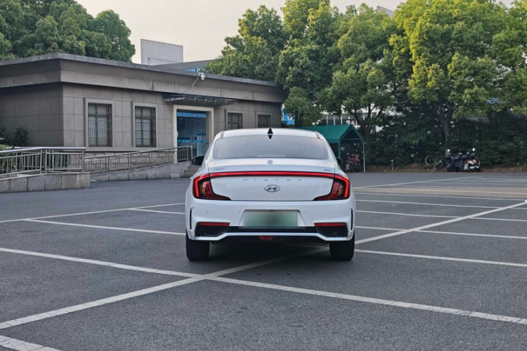 Hyundai Mistra New Energy 2023 #6 Hyundai Mistra New Energy 2023 car image #6